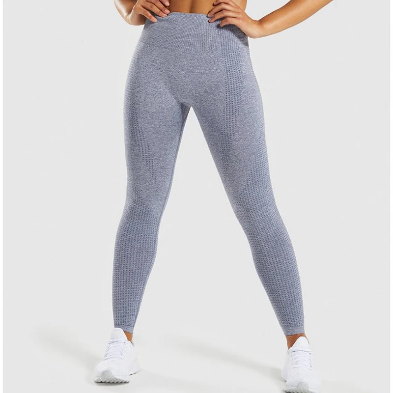 Camouflage Seamless Hip-lifting Cropped Trousers for Women Fitness. Comfortable and stylish workout pants, perfect for l — photo 7
