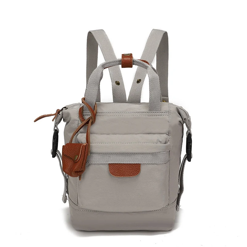 Mochila de moda estudantil para homens e mulheres. Design moderno, ideal para estudantes e uso diário. Conforto e praticidade em um só produto. — foto 3
