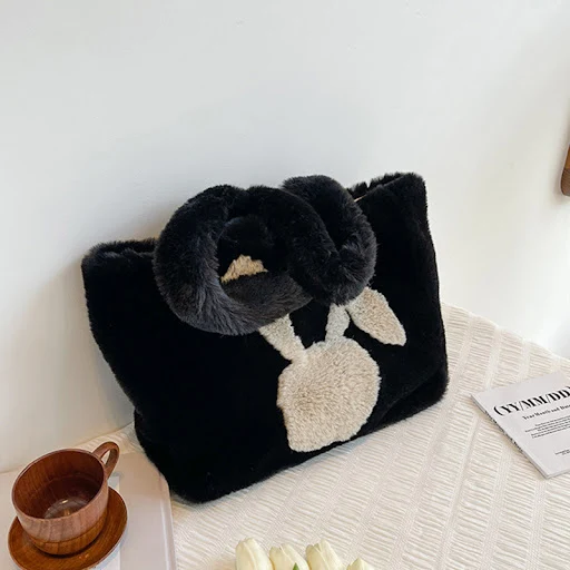 Title 16, Bolsa de ombro de pelúcia com orelhas de coelho...