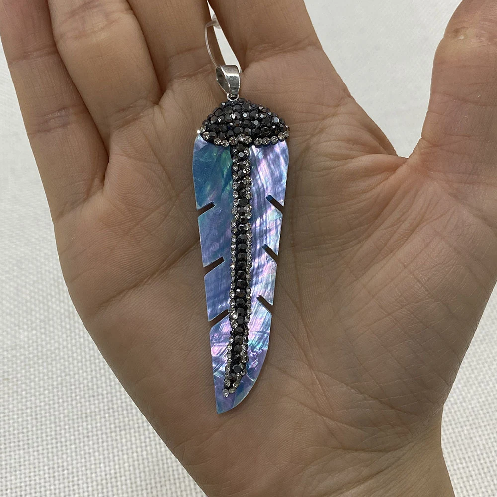 Pingente de Concha Abalone Natural e Diamante 20x67mm Joia Exclusiva para Mulheres, Elegância e Brilho em uma Peça Sofisticada, Ideal para Presentear — foto 6