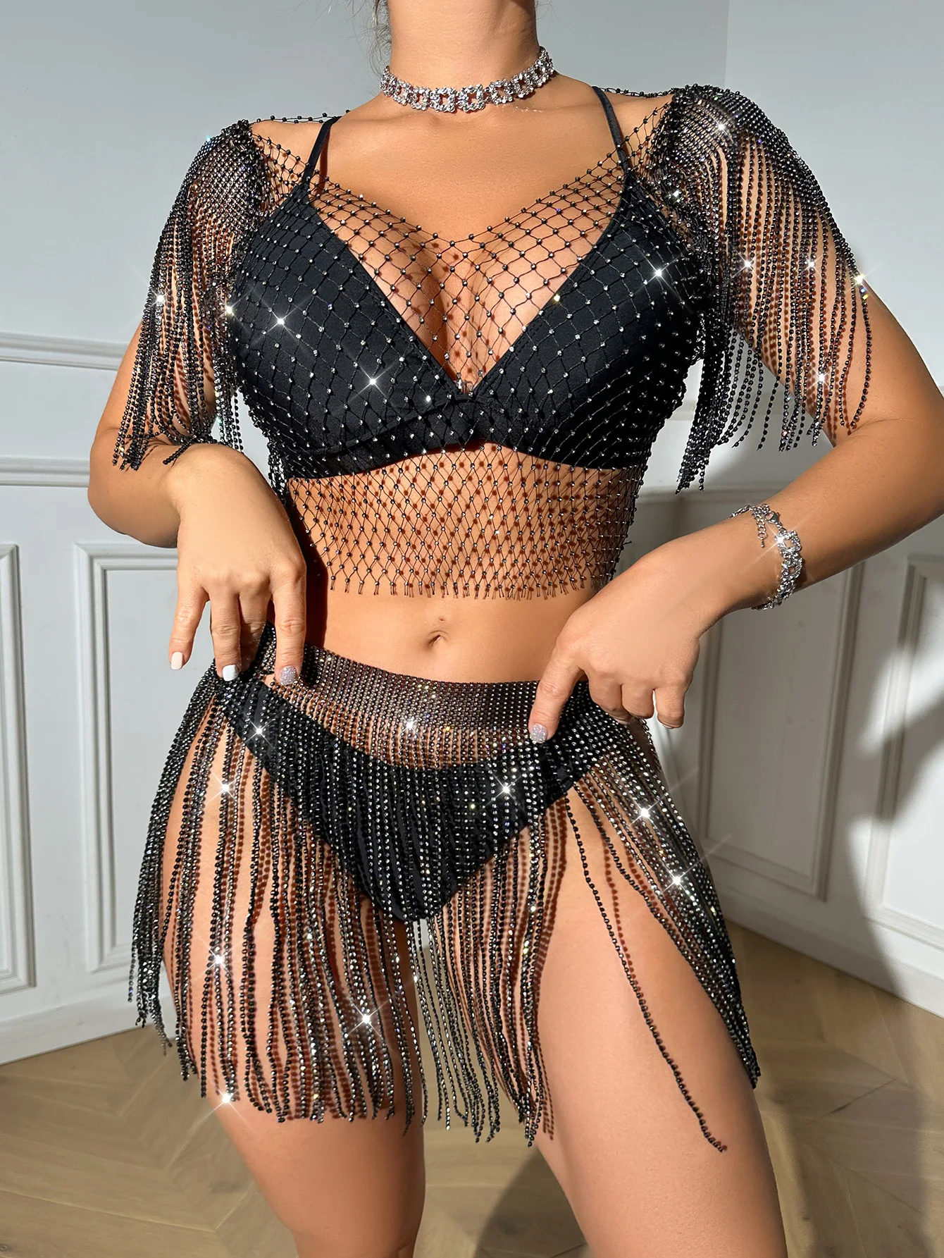 Conjunto Saia e Macacão de Rede de Pesca com Strass e Suspensórios Transparentes para Praia, Sexy e Verão — foto 2