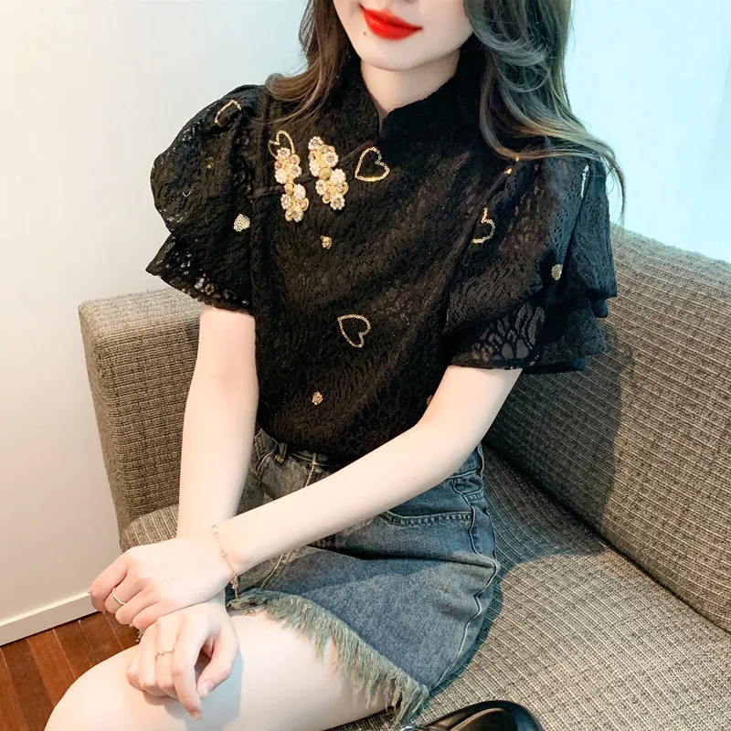 Title 2, Ladies Fashion Everything With Simple Blouse Cr...