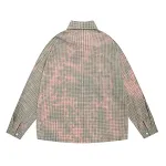 Camisa masculina de manga longa com tie-dye xadrez, estilo urbano americano. Design autêntico, conforto e visual moderno. — foto 12