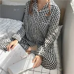 Black diagonal grid