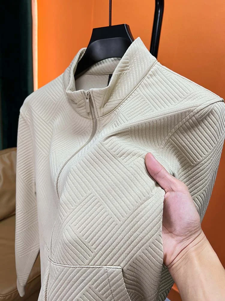Suéter masculino com zíper e gola alta, estilo e conforto. Temperamento elegante para um visual moderno e aquecido em diversas ocasiões. — foto 13