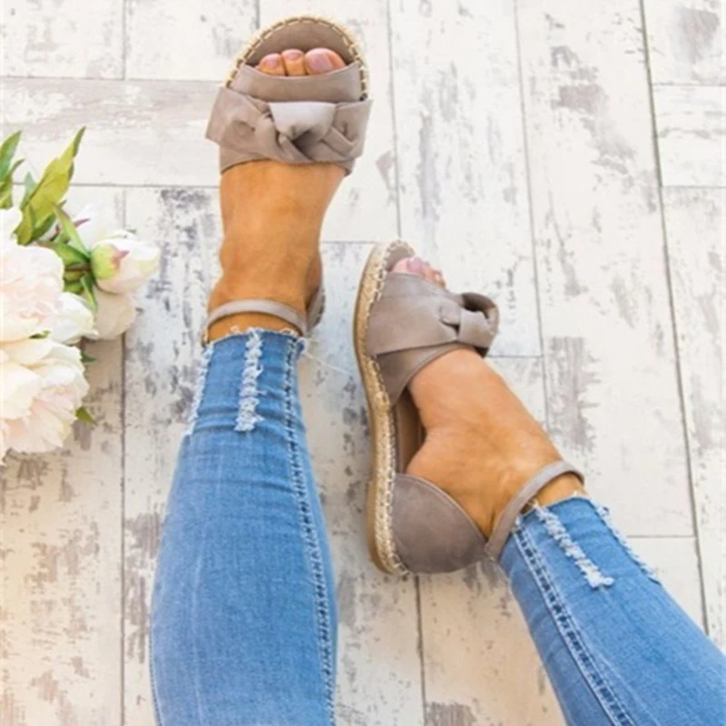 Women's platform sandals. Step up your style and comfort with these versatile platform sandals, perfect for any outfit o — photo 9