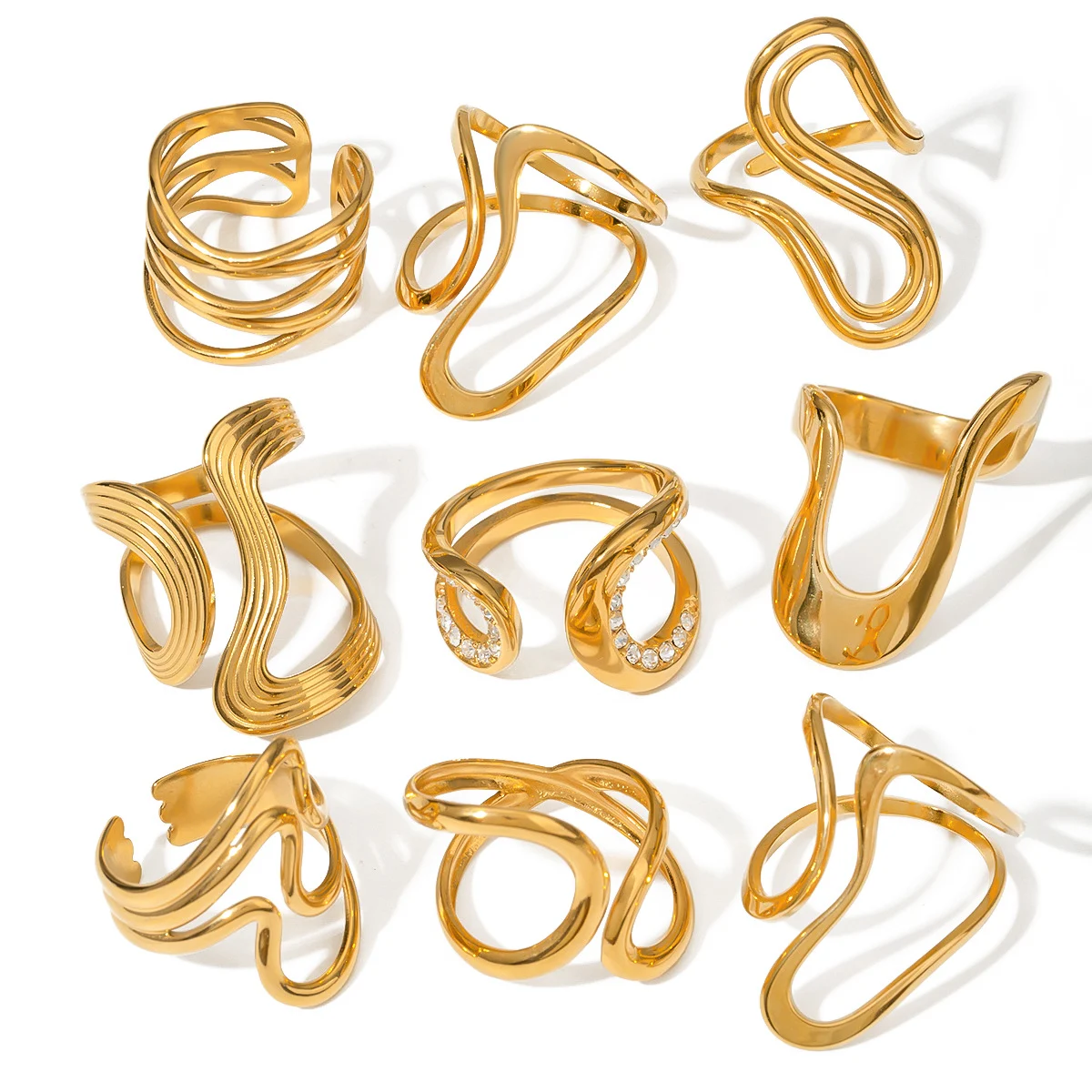 Anel-Pulseira Dourado em Aço Inoxidável para Mulheres. Design Charmoso e Durável, Resistente à Água. Presente Ideal para Ocasiões Especiais. — foto 7