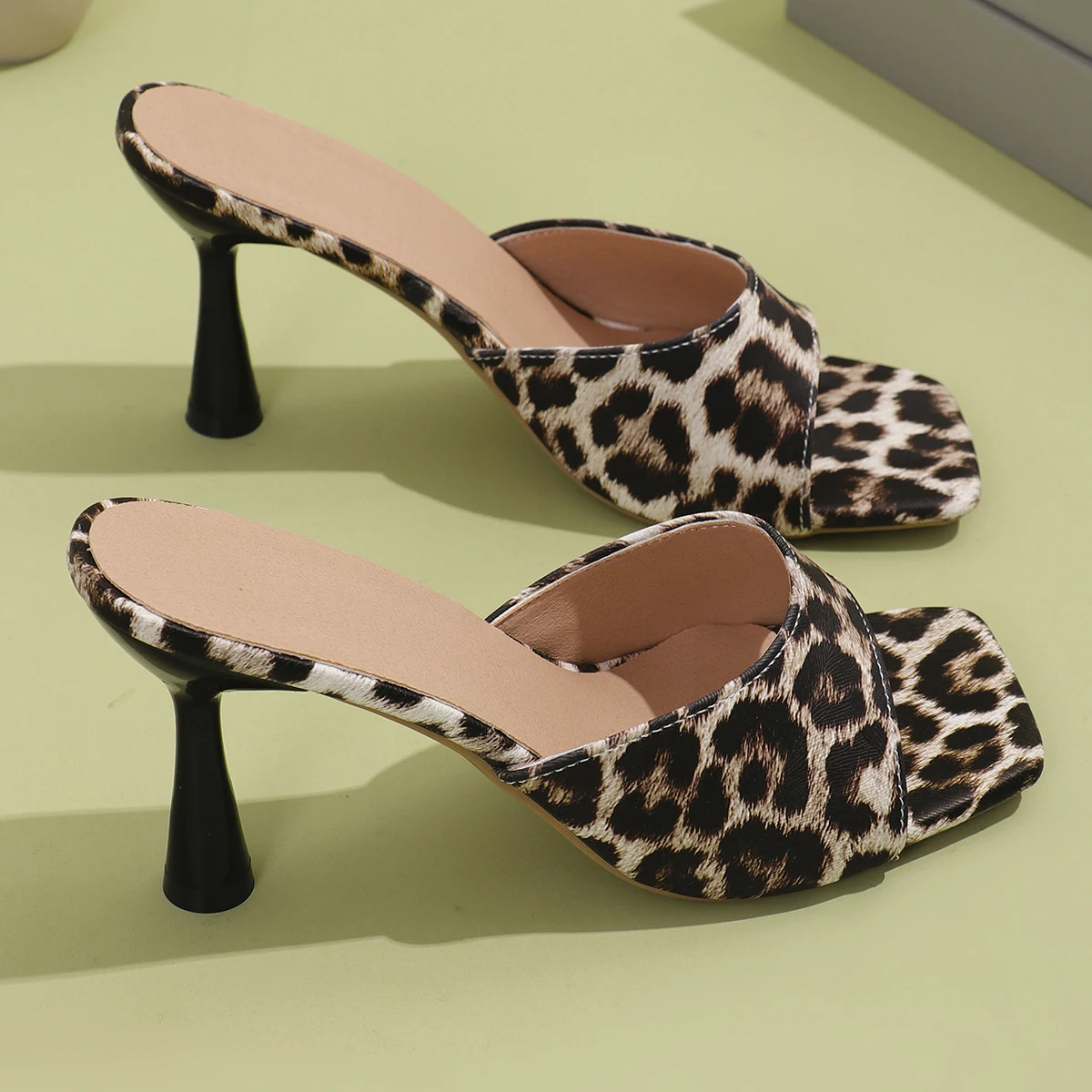 Title 10, Leopard Print Square Head Sexy One-shaped Outdo...