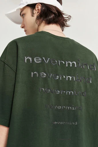 Title 12, Camiseta estampada com efeito degradê, lavada e...