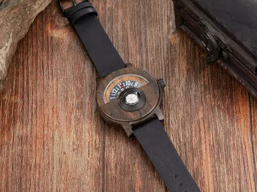 Title 5, Multifunctioneel houten horloge met kompas. Sti...