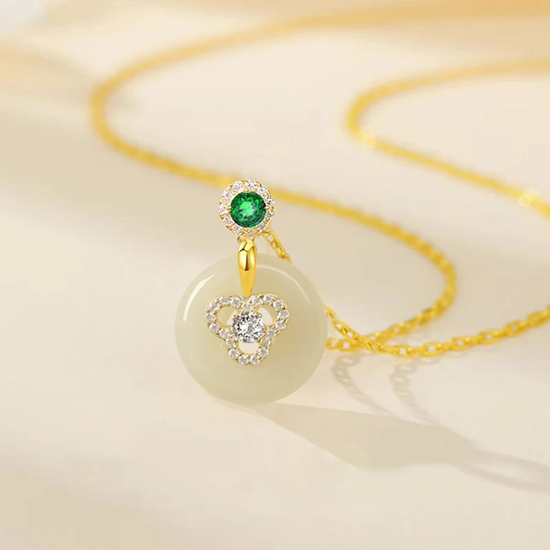 Colar de prata 925 estilo chinês com jade branco esverdeado. Corrente de clavícula versátil, perfeito para qualquer look. — foto 1