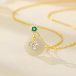 Colar de prata 925 estilo chinês com jade branco esverdeado. Corrente de clavícula versátil, perfeito para qualquer look. — foto 1
