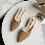 Mezza pantofole da donna a punta, traspiranti. Comfort e stile per i tuoi piedi. Perfette per ogni occasione, leggere e alla moda. — foto 5