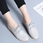 Women's little white flat shoes British style for casual elegance and all-day comfort. A versatile choice for everyday w — photo 1