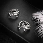 Anel de liga com design de tubarão branco antigo, um acessório ousado que simboliza força e elegância. Perfeito para quem busca um estilo único e marcante. — foto 3