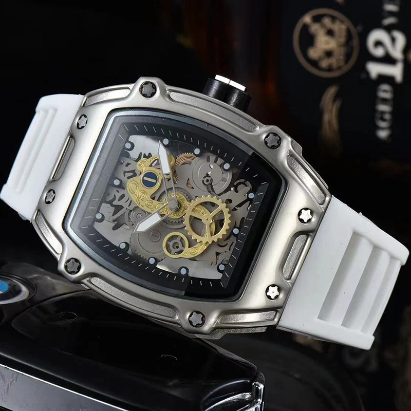 Title 2, Gepersonaliseerde skeleton horloge met draaibar...