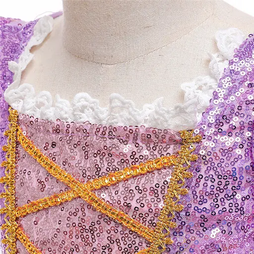 Title 6, Rapunzel prinsessen paarse pofmouw performance ...