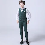 Conjunto infantil de verão com listras, colete e calças. Conforto e estilo para os dias de sol. Perfeito para brincar e se divertir com um visual moderno. — foto 25