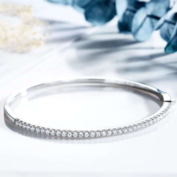 Title 4, Pulseira semi-joia de moissanite em ouro branco...