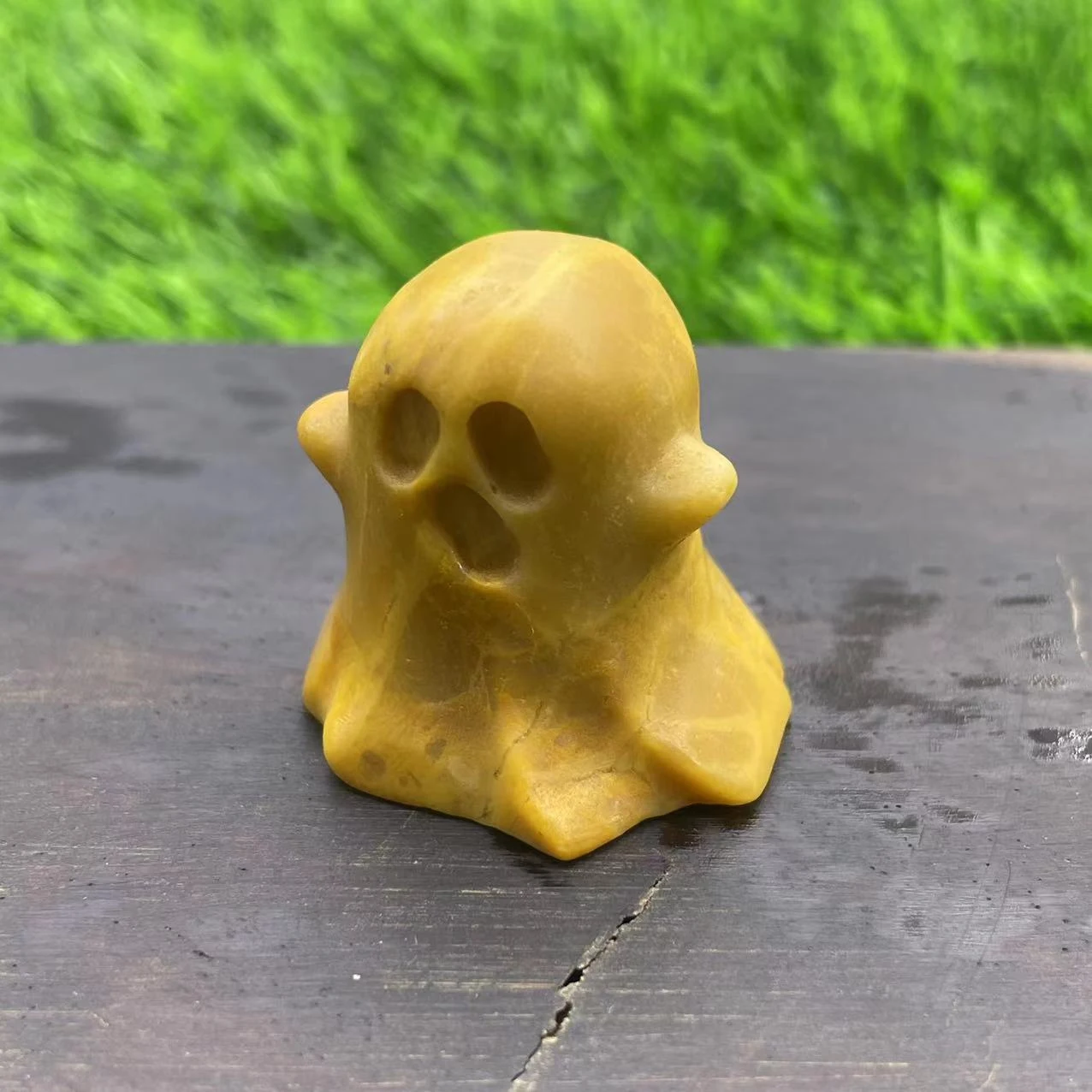 Fantasminha de Pedra Natural 3cm para Halloween. Decoração perfeita para sua casa ou festa. Um toque assustador e charmoso. — foto 35