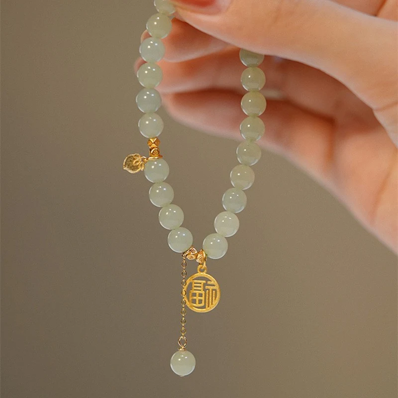 Pulseira Vintage com Contas e Caráter Específico para Temperamento. Descubra sua personalidade e expresse seu estilo único com esta joia artesanal e exclusiva. — foto 8