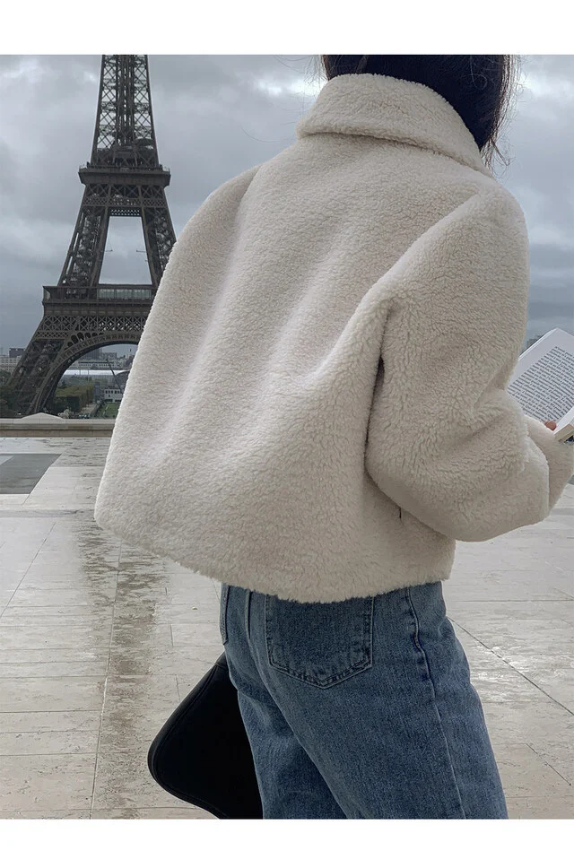 Title 11, Retro Lapels Fur One Two-sided Lamb Fur Coat. L...