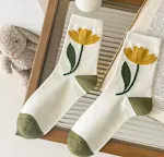 Women's Retro Autumn Simplicity All-match Flower Tube Socks Combed Cotton — photo 12