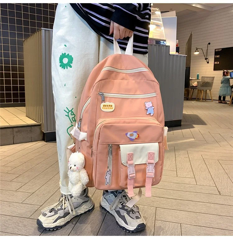 Title 11, Campus Small And Cute Girl Student Color Matchi...