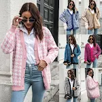Cardigã de lã com decote em V, bolsos contrastantes e botões. Jaqueta de lã para conforto e estilo em dias frios. — foto 15