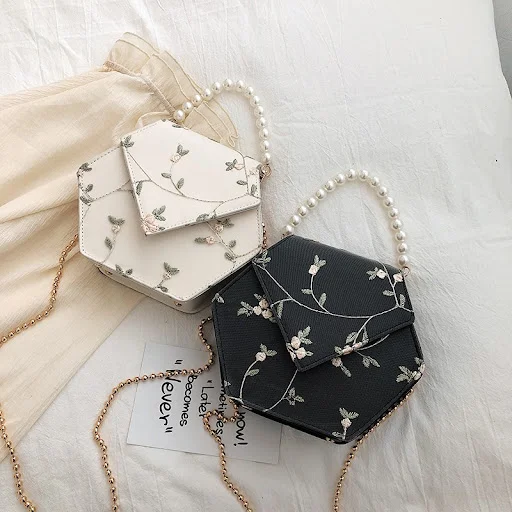 Title 2, Borsa portatile