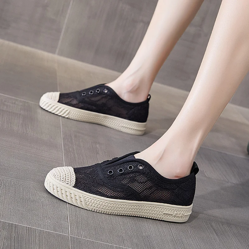 Sapato de tecido de um pé com sola macia, perfeito para conforto e facilidade. Ideal para uso doméstico e relaxamento. — foto 2