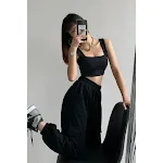 Colete infantil com gola quadrada e decote que valoriza a clavícula. Conforto e estilo para sua menina, ideal para diversas ocasiões. — foto 5