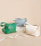 Bolsa feminina transversal de couro genuíno premium, design especial e requintado em couro de vaca. Sofisticação e elegância para você. — foto 13