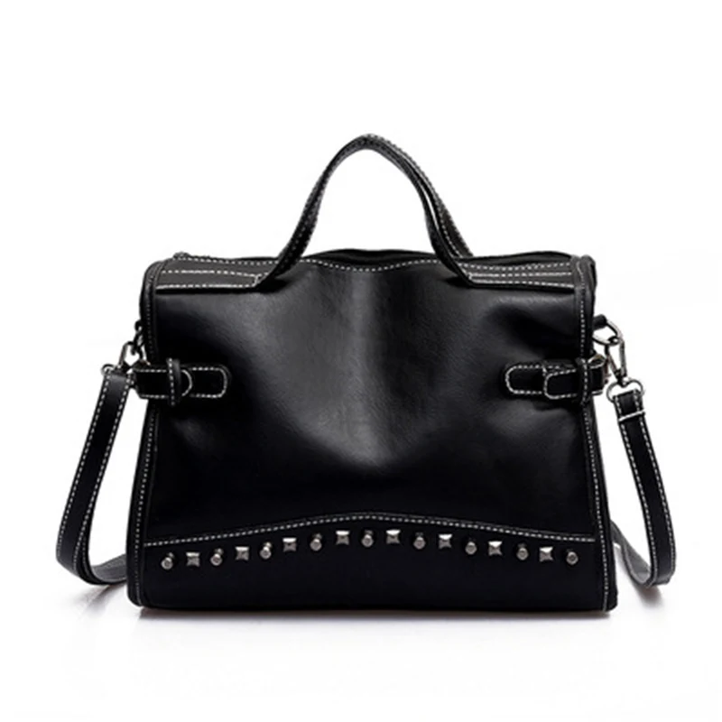 Bolsa Mensageiro Feminina Retro com Rebites, Portátil e Fashion, Ideal para o Dia a Dia. Design estiloso e prático para carregar seus pertences essenciais. — foto 5