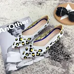 Leopard white