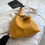 Borsa grande a spalla stile secchiello, semplice e di tendenza, in pelle PU, perfetta per ogni occasione, comoda e capiente, ideale per la donna. — foto 4