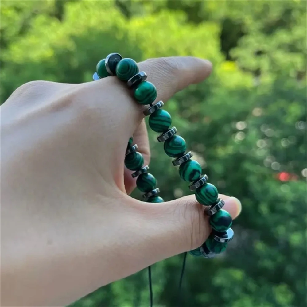 Pulseira de praia de pedra natural, feita à mão com corda. Design artesanal, perfeito para uso na praia. Conforto e estilo únicos para você. — foto 3
