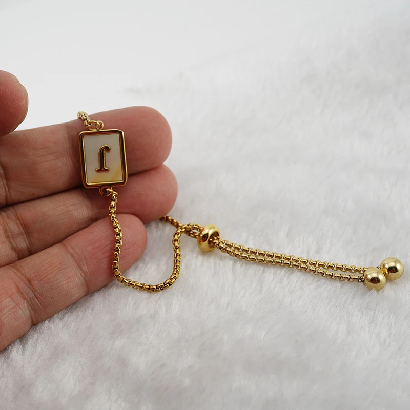 Pulseira de Letra de Concha Natural Ajustável em Aço Inoxidável Dourado 18K para Mulheres, Personalize Seu Estilo com Elegância. — foto 31