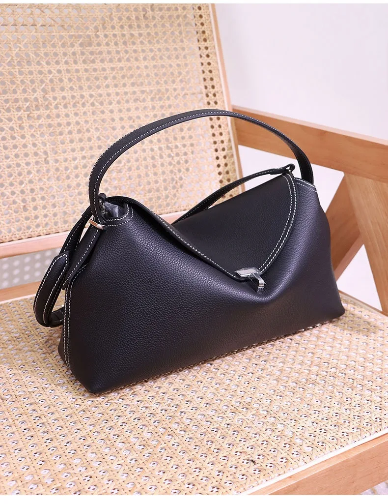 Bolsa feminina de couro de vaca para ombro, ideal para o trabalho e deslocamentos urbanos, design elegante e funcional para o dia a dia. — foto 7