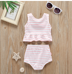 Roupa de banho infantil ideal para praia e piscina, com proteção solar e conforto. Design divertido e durável para natação e brincadeiras seguras. — foto 8