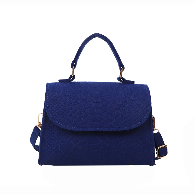 Korean Fashion Shoulder Bag Trendy and Portable Perfect for Women Stylish Design Ideal for Everyday Use and Carrying Ess — photo 3