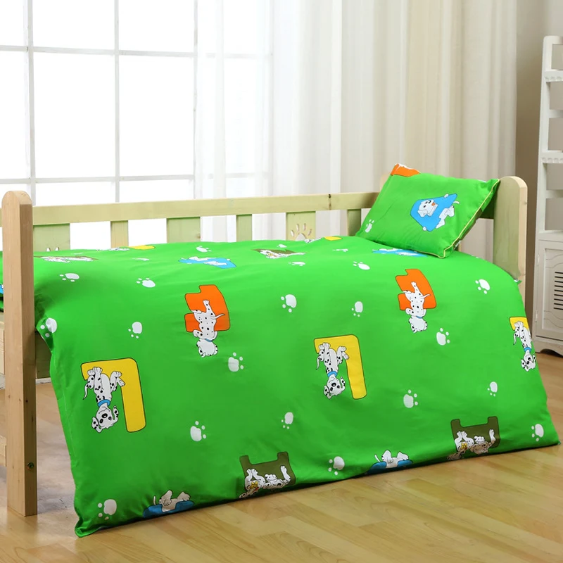 Jogo de cama infantil de três peças — Conforto e segurança para a hora do sono, com materiais fáceis de limpar e montar. — foto 5