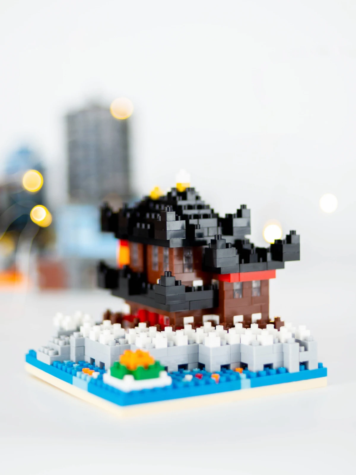Historical Microscopic Building Block Landmark Model. Build detailed miniature landmarks, learn history, and discover ar — photo 1
