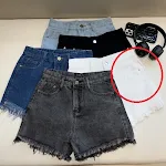 Shorts in denim a gamba larga, vita alta, sfilacciati, effetto snellente. Perfetti per l'estate, nuovi arrivi! — foto 7