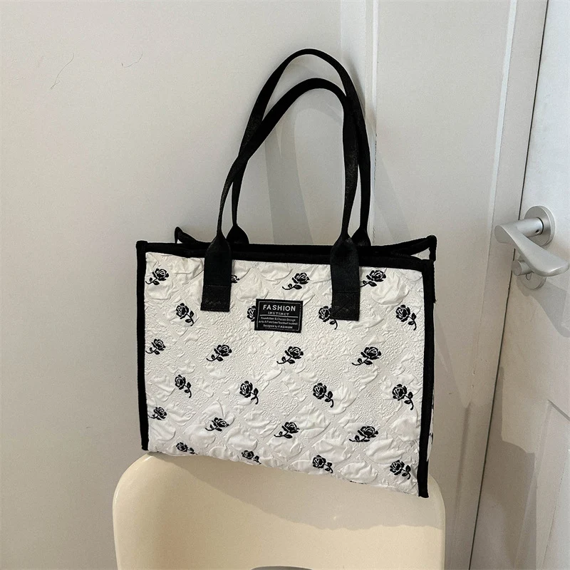 Title 5, Nova Bolsa de Ombro de Lona Bordada de Verão. L...