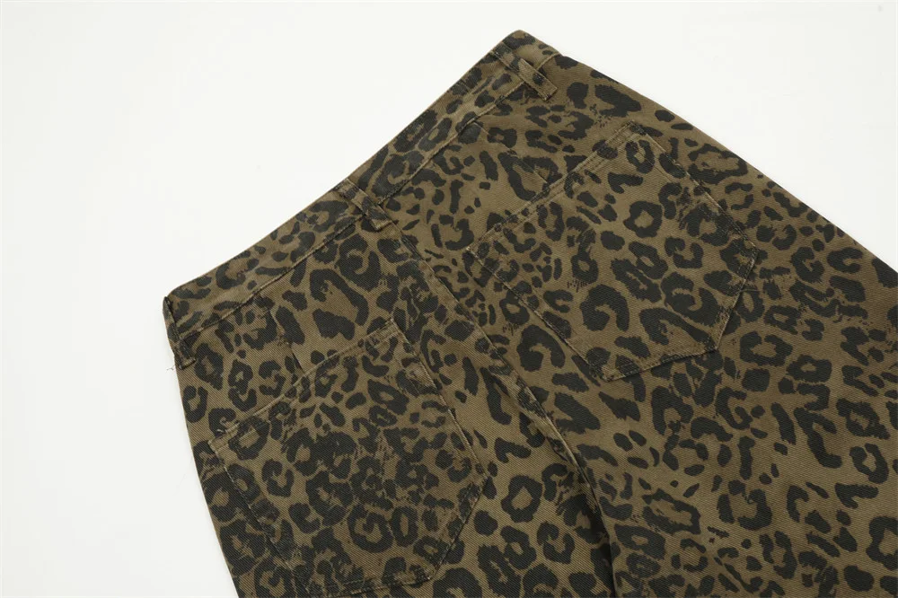 Men's Fashion Leopard Pattern Camouflage Cargo Pants. Stylish and practical cargo pants for everyday wear and outdoor ad — photo 12