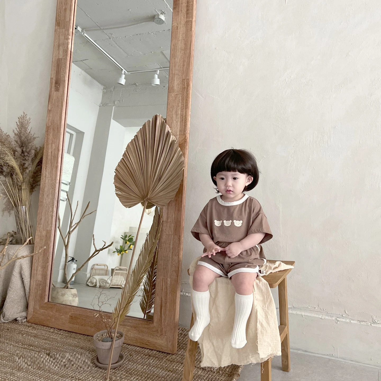Conjunto verão bebê manga curta e shorts, roupa de casa e pijama, leve e fresco, perfeito para noites quentes, conforto e estilo. — foto 11