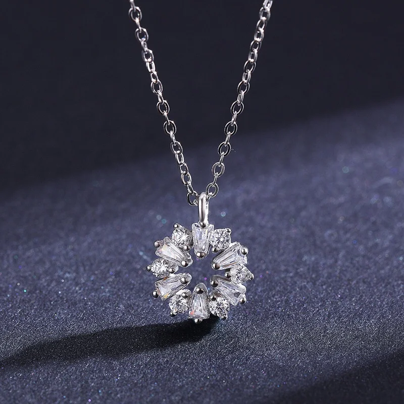 Colar Feminino de Prata Esterlina S925 com Flor, Corrente Cruzada, Design Exclusivo, Joia Delicada e Charmosa para Mulheres. — foto 5