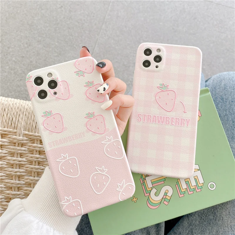Title 3, Etui Lattice Strawberry do iPhone 12 kompatybil...