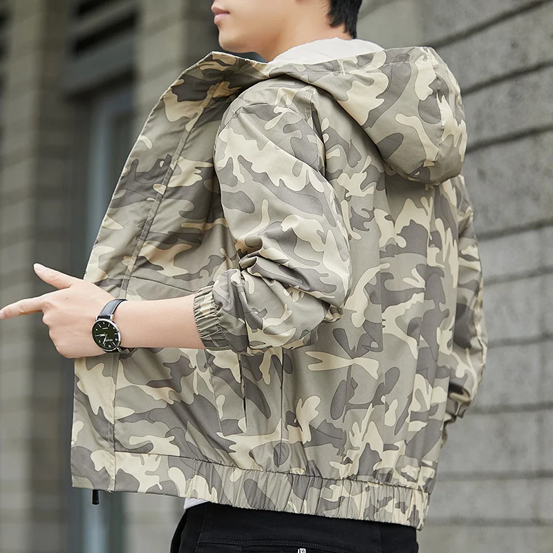 New Fashion Trend Tooling Hooded Jacket for Outdoor Sports and Casual Wear. Stylish, comfortable, and functional, perfec — photo 4